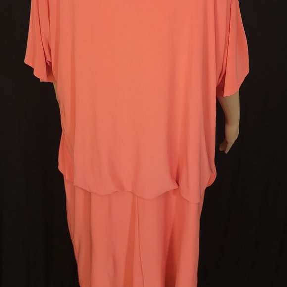 Dress - Picture 2 of 2